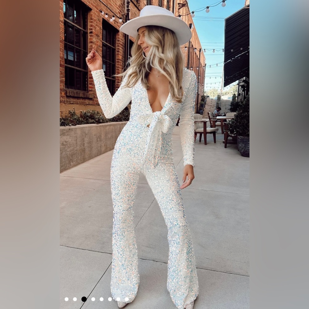 Show Me Your Mumu Martina Wrap Jumpsuit - White - size large NWT